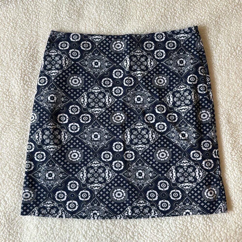 Talbots Navy and White Floral Lined Skirt